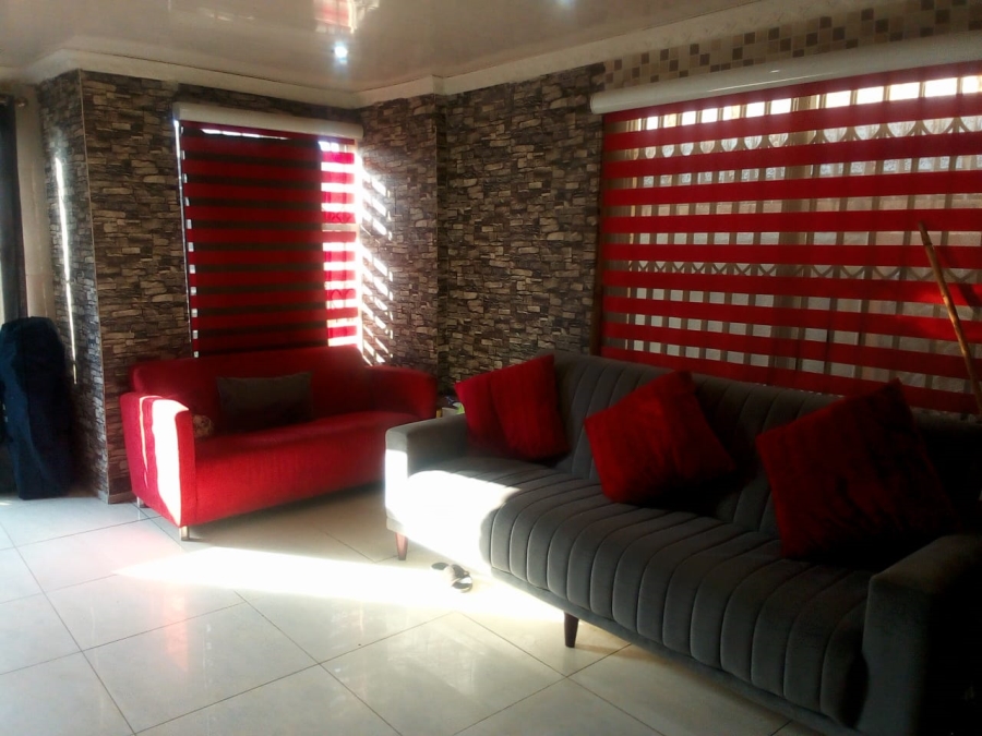 2 Bedroom Property for Sale in Tokoza Gauteng