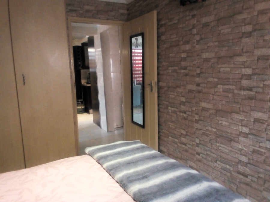 2 Bedroom Property for Sale in Tokoza Gauteng