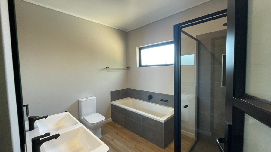 3 Bedroom Property for Sale in Hurlingham Gauteng