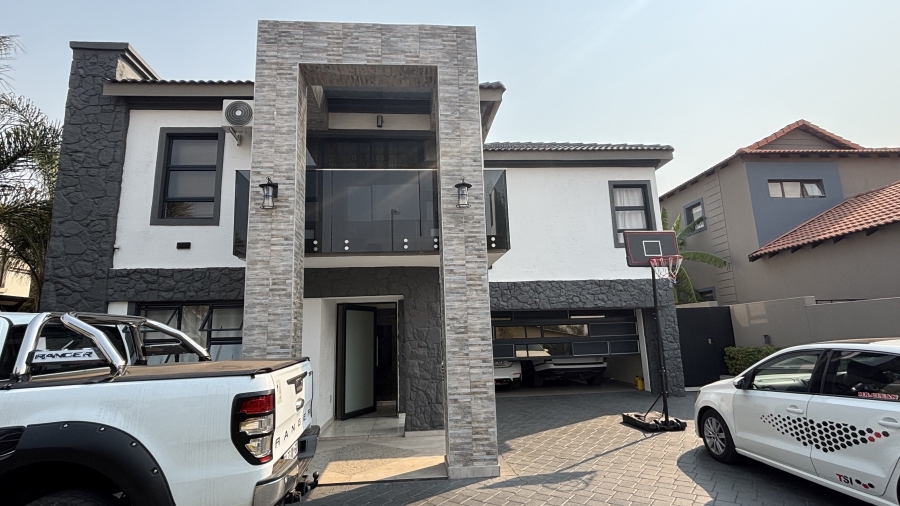 To Let 5 Bedroom Property for Rent in Silver Lakes Golf Estate Gauteng