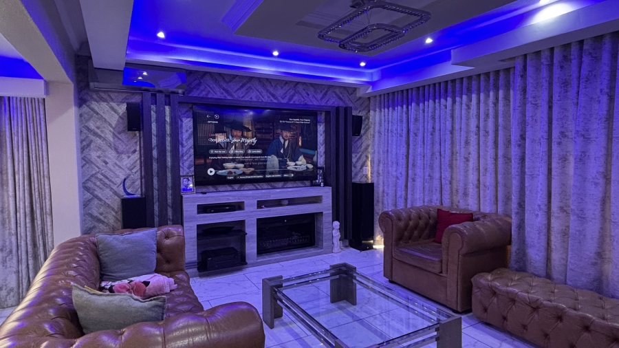 To Let 5 Bedroom Property for Rent in Silver Lakes Golf Estate Gauteng