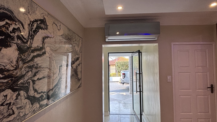 To Let 5 Bedroom Property for Rent in Silver Lakes Golf Estate Gauteng