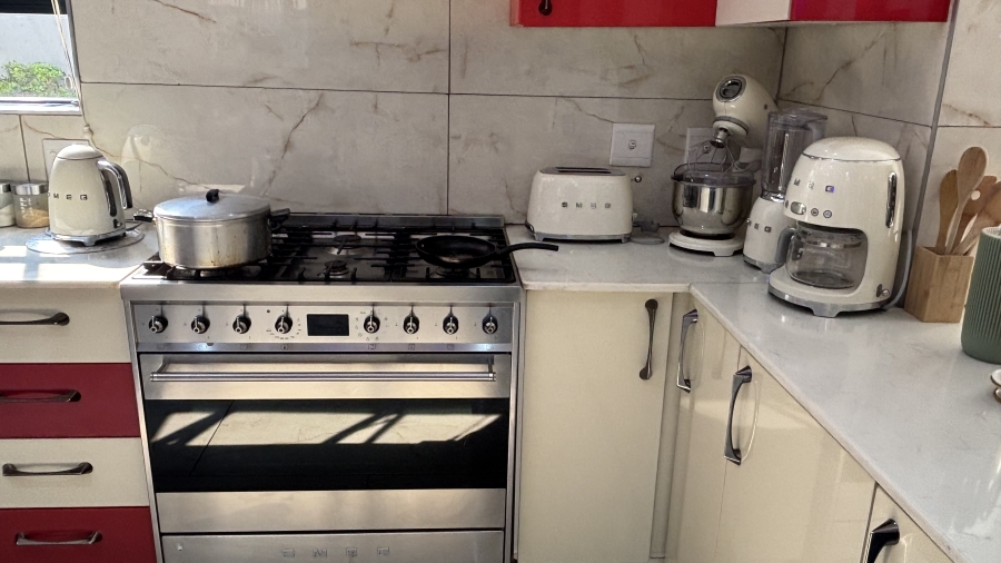 To Let 5 Bedroom Property for Rent in Silver Lakes Golf Estate Gauteng