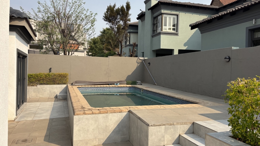 To Let 5 Bedroom Property for Rent in Silver Lakes Golf Estate Gauteng