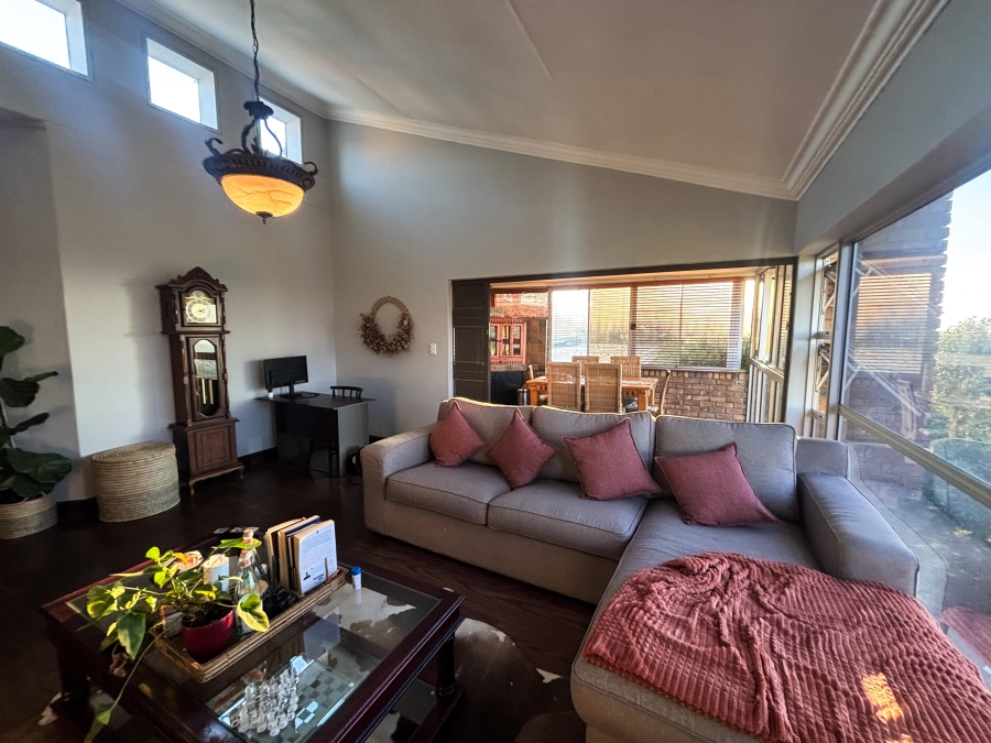 3 Bedroom Property for Sale in La Montagne Gauteng