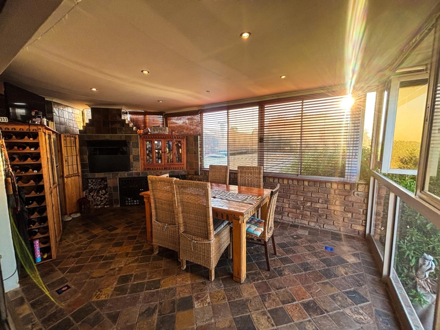 3 Bedroom Property for Sale in La Montagne Gauteng
