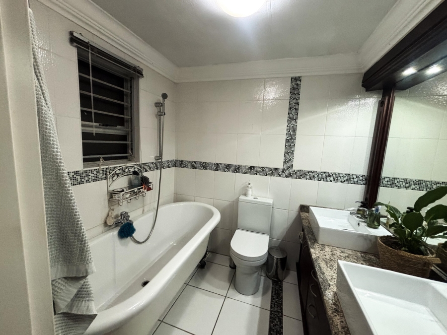 3 Bedroom Property for Sale in La Montagne Gauteng