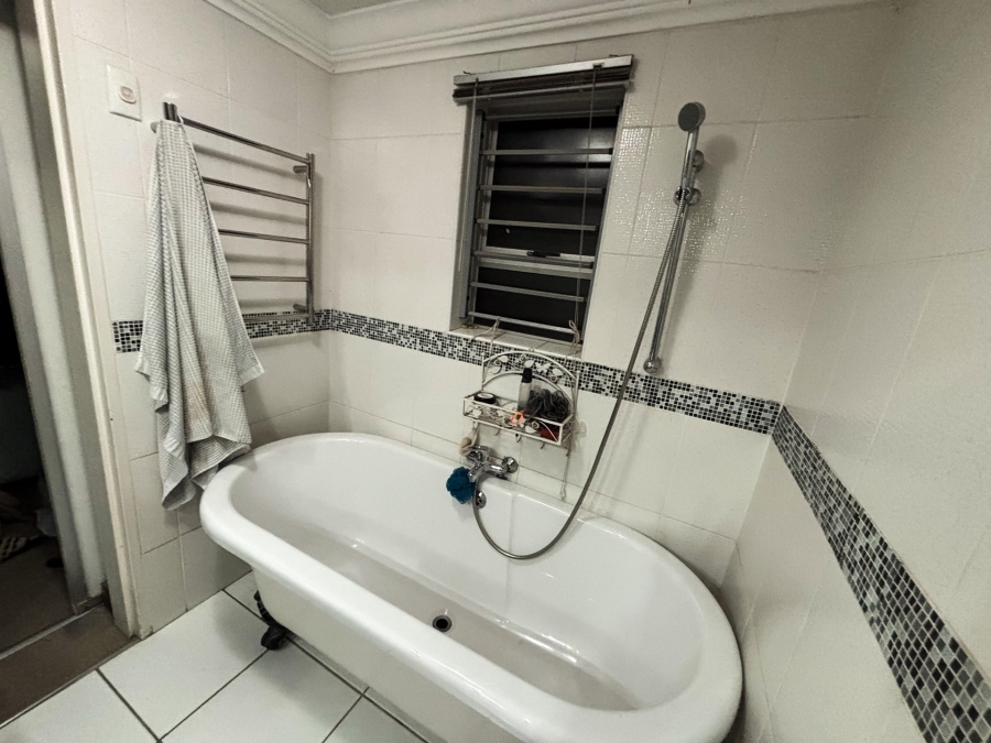 3 Bedroom Property for Sale in La Montagne Gauteng
