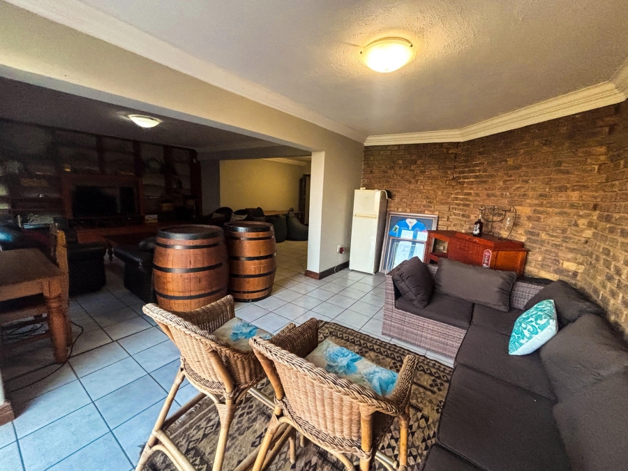 3 Bedroom Property for Sale in La Montagne Gauteng
