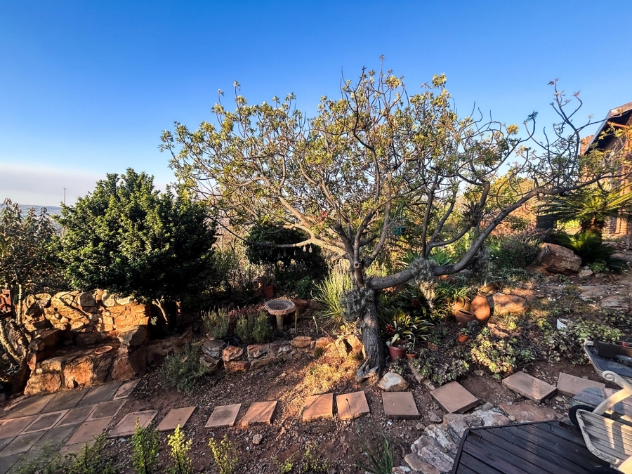 3 Bedroom Property for Sale in La Montagne Gauteng