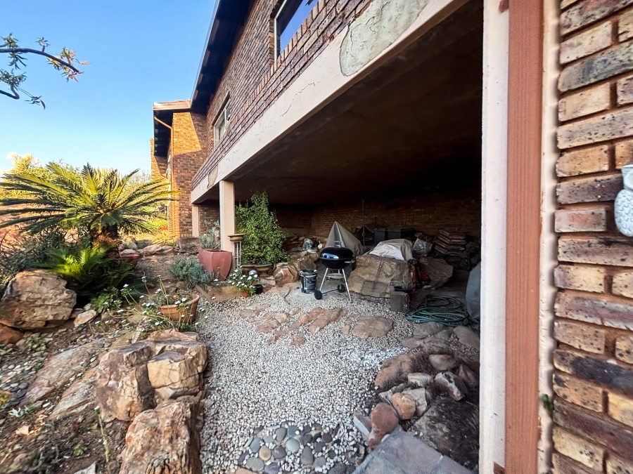 3 Bedroom Property for Sale in La Montagne Gauteng