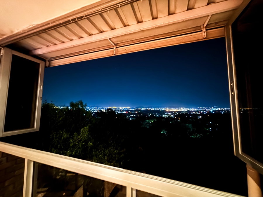 3 Bedroom Property for Sale in La Montagne Gauteng