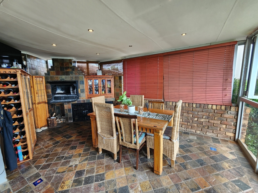 3 Bedroom Property for Sale in La Montagne Gauteng