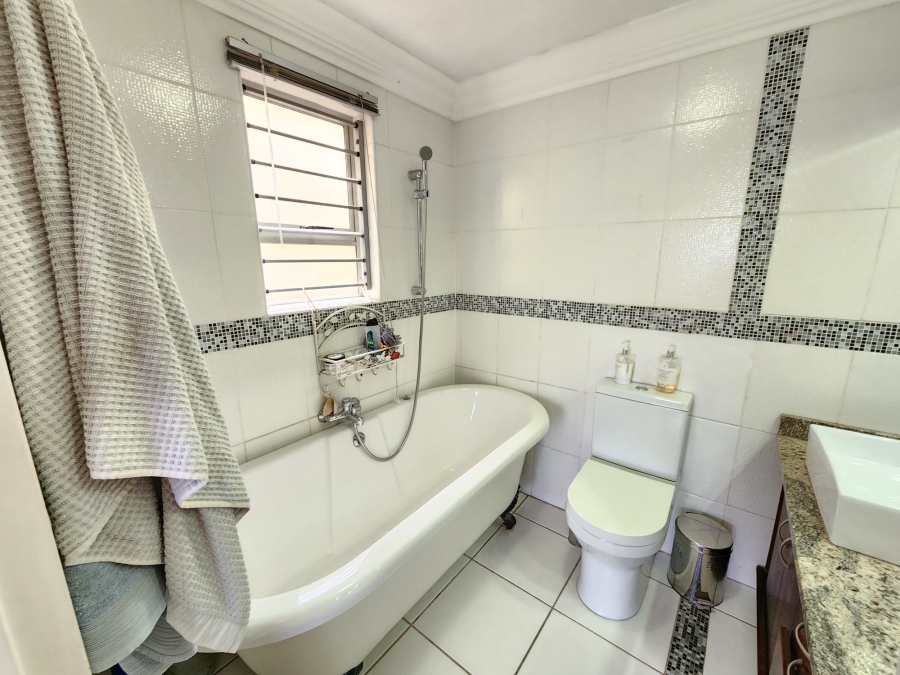 3 Bedroom Property for Sale in La Montagne Gauteng