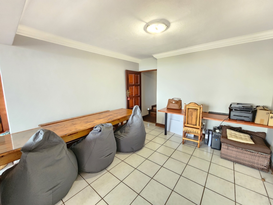 3 Bedroom Property for Sale in La Montagne Gauteng