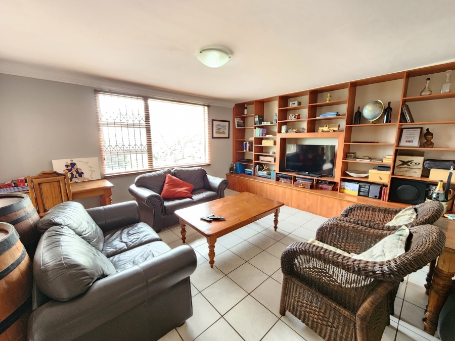 3 Bedroom Property for Sale in La Montagne Gauteng