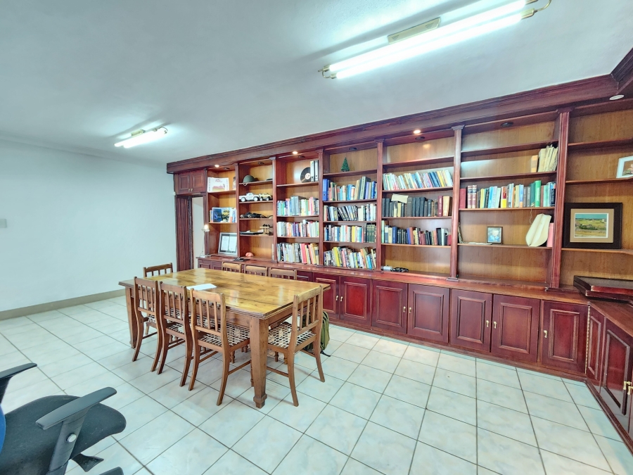 5 Bedroom Property for Sale in Waterkloof Ridge Gauteng