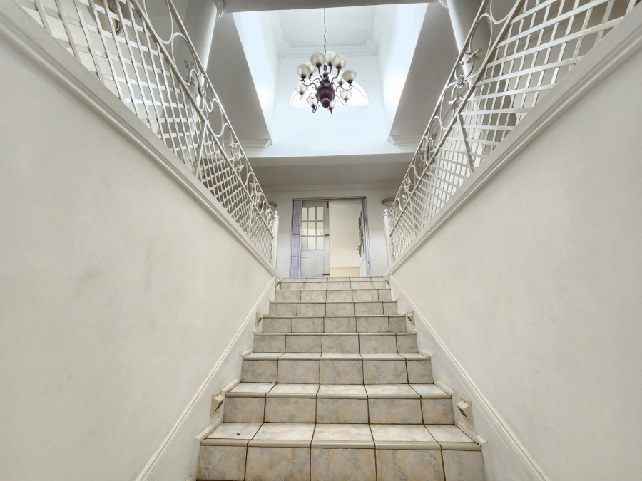 5 Bedroom Property for Sale in Waterkloof Ridge Gauteng