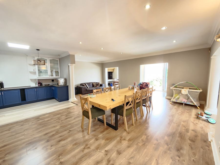 5 Bedroom Property for Sale in Waterkloof Ridge Gauteng