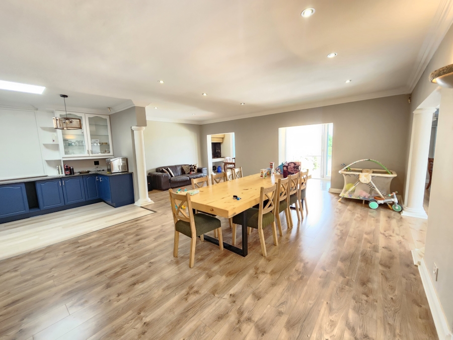 5 Bedroom Property for Sale in Waterkloof Ridge Gauteng