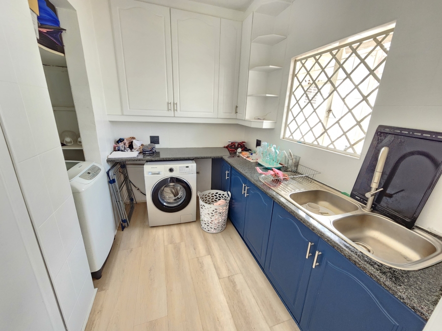 5 Bedroom Property for Sale in Waterkloof Ridge Gauteng