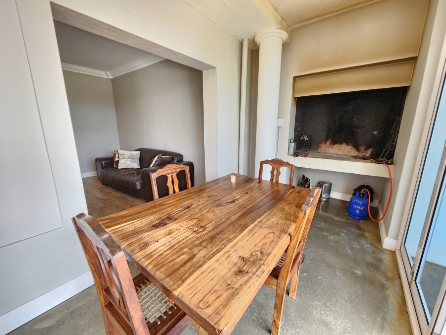 5 Bedroom Property for Sale in Waterkloof Ridge Gauteng