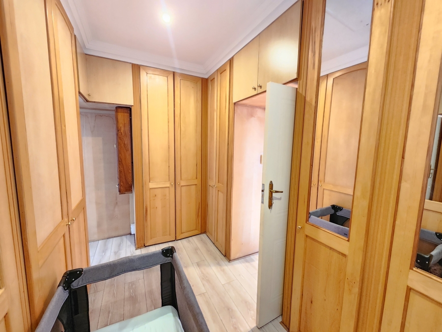 5 Bedroom Property for Sale in Waterkloof Ridge Gauteng
