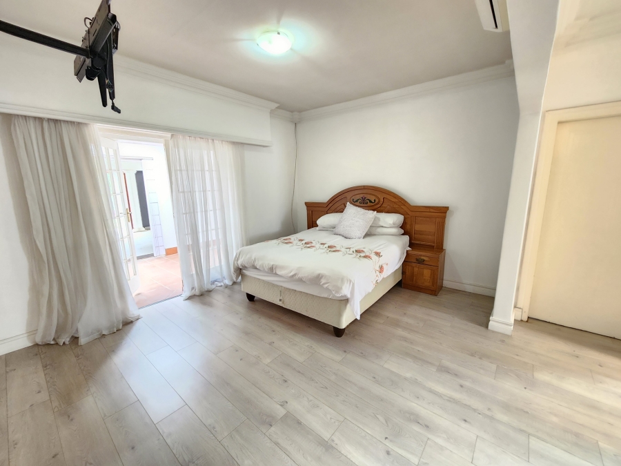 5 Bedroom Property for Sale in Waterkloof Ridge Gauteng