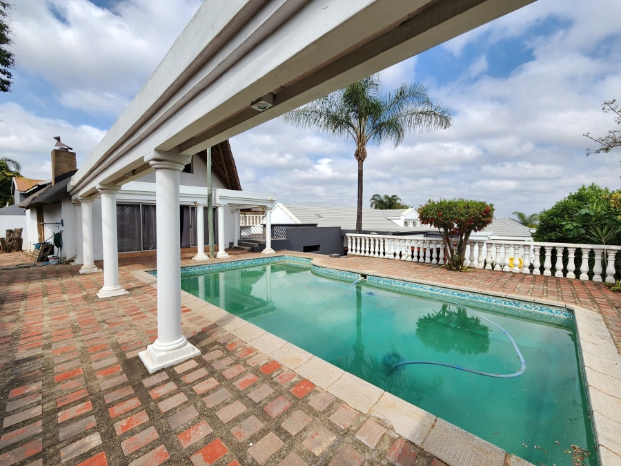 5 Bedroom Property for Sale in Waterkloof Ridge Gauteng