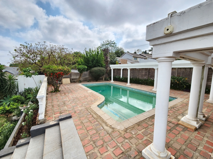 5 Bedroom Property for Sale in Waterkloof Ridge Gauteng