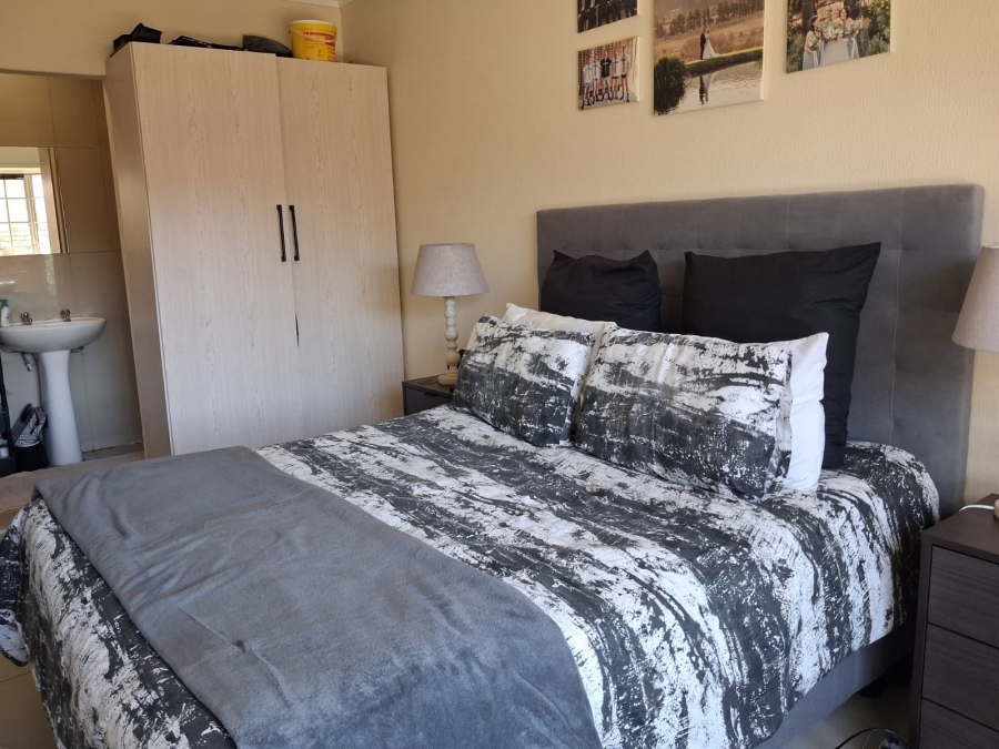 3 Bedroom Property for Sale in Wilgeheuwel Gauteng