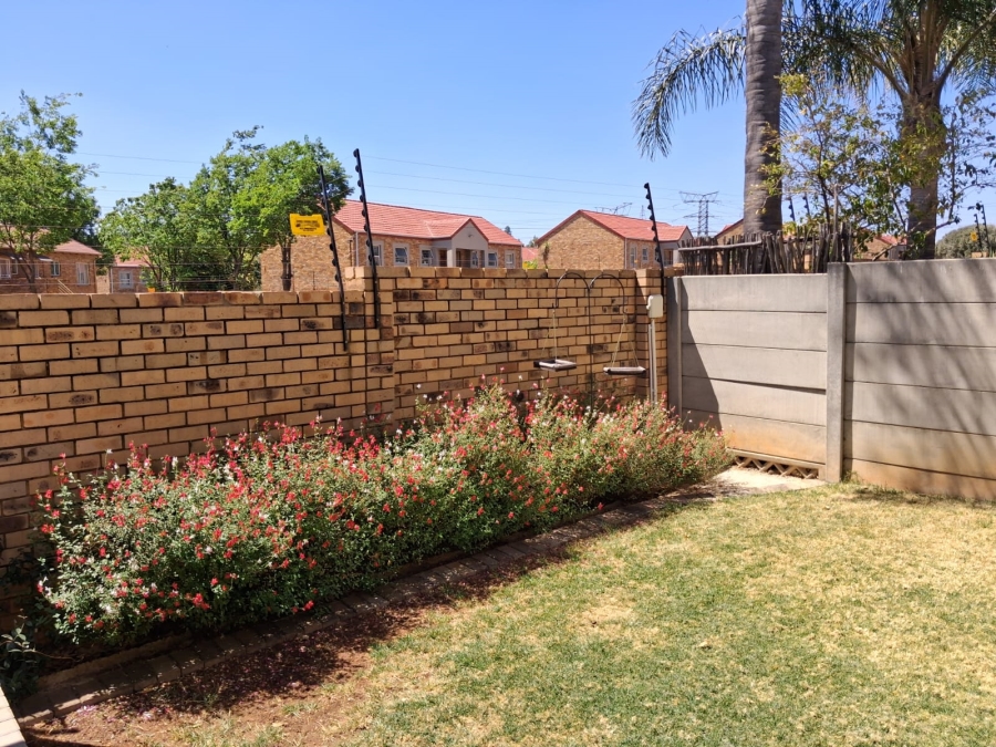 3 Bedroom Property for Sale in Wilgeheuwel Gauteng