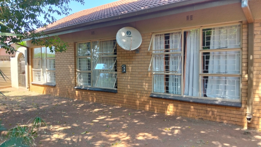 3 Bedroom Property for Sale in Vanderbijlpark SE 6 Gauteng