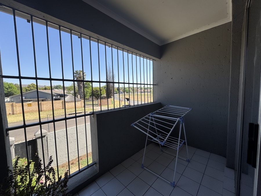 2 Bedroom Property for Sale in Raceview Gauteng