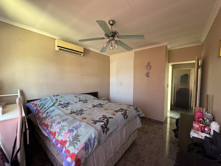 2 Bedroom Property for Sale in Raceview Gauteng
