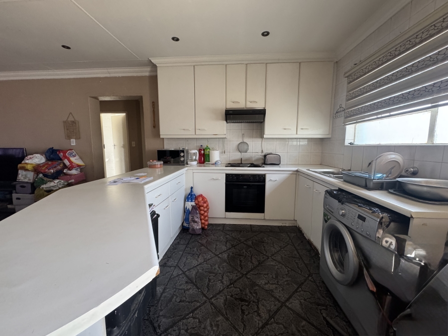 2 Bedroom Property for Sale in Raceview Gauteng
