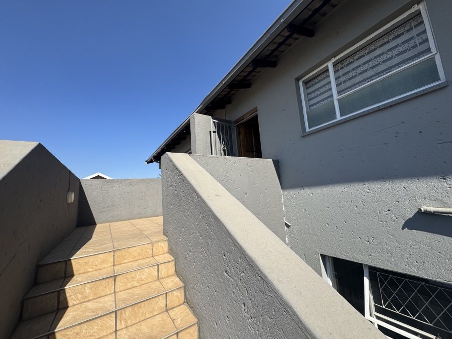 2 Bedroom Property for Sale in Raceview Gauteng