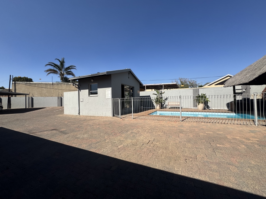 2 Bedroom Property for Sale in Raceview Gauteng