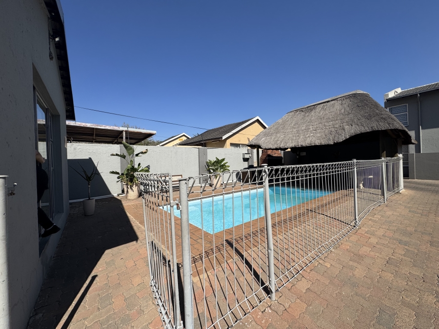 2 Bedroom Property for Sale in Raceview Gauteng