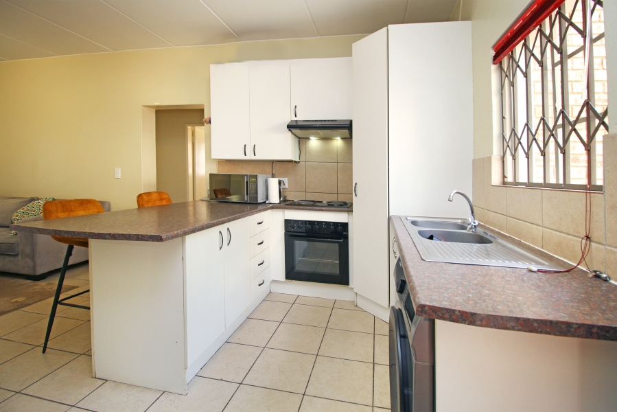2 Bedroom Property for Sale in North Riding Gauteng
