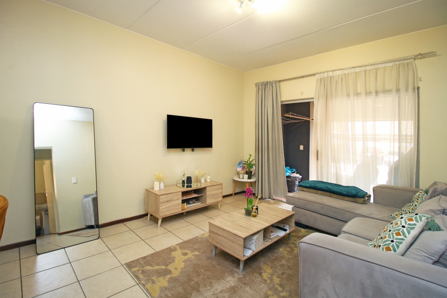2 Bedroom Property for Sale in North Riding Gauteng