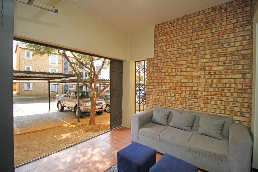 2 Bedroom Property for Sale in North Riding Gauteng