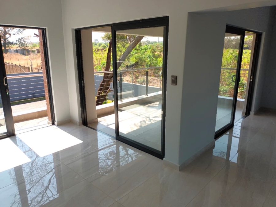To Let 3 Bedroom Property for Rent in Zwartkop Golf Estate Gauteng