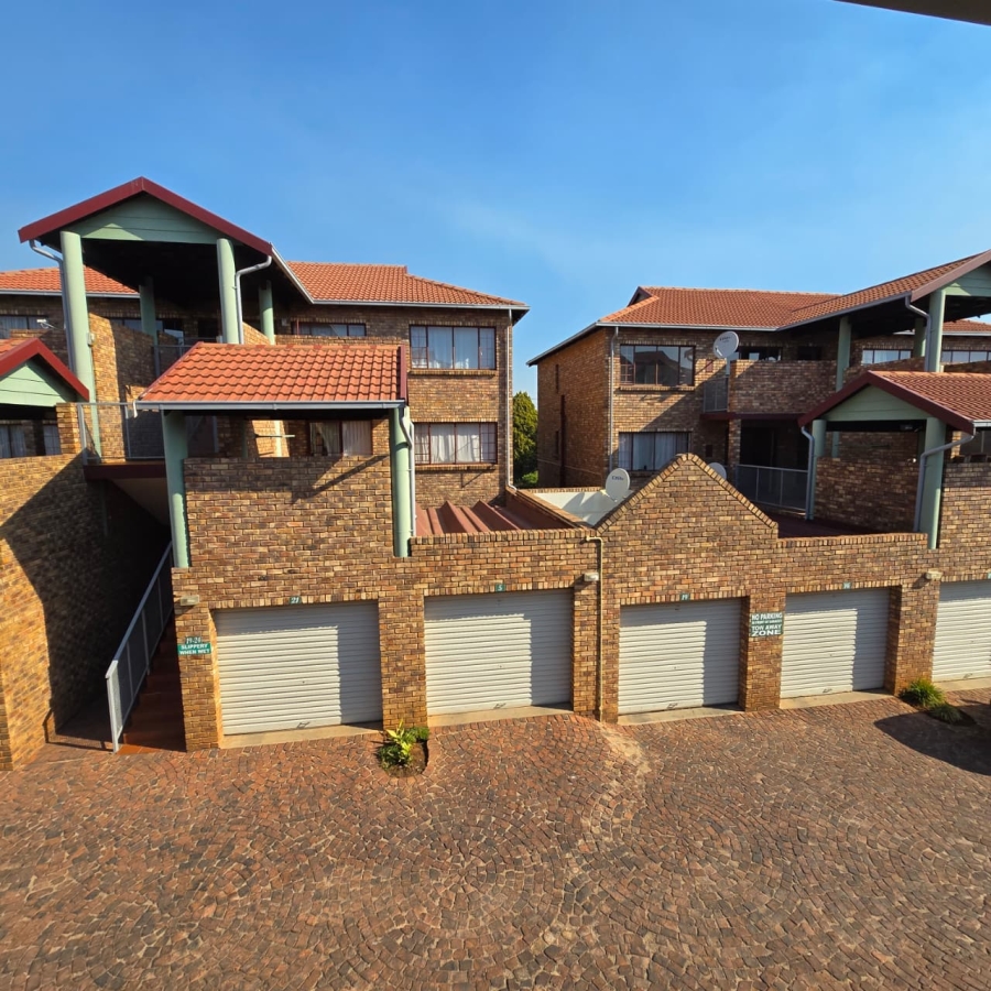 To Let 2 Bedroom Property for Rent in Moregloed Gauteng