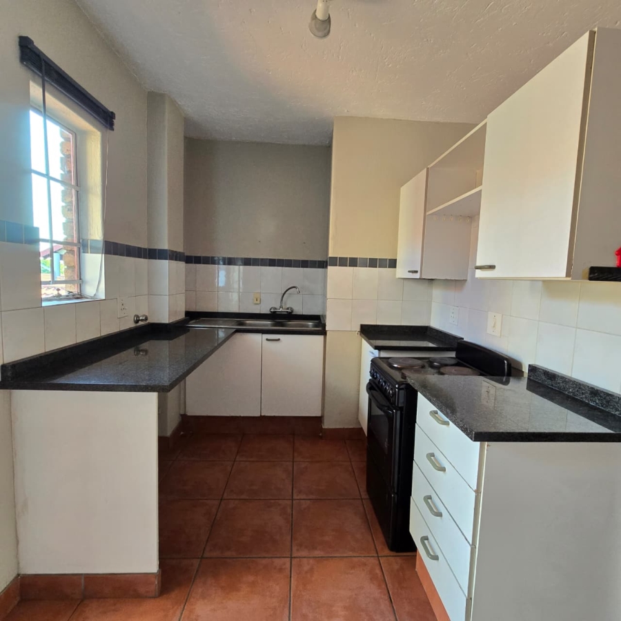 To Let 2 Bedroom Property for Rent in Moregloed Gauteng
