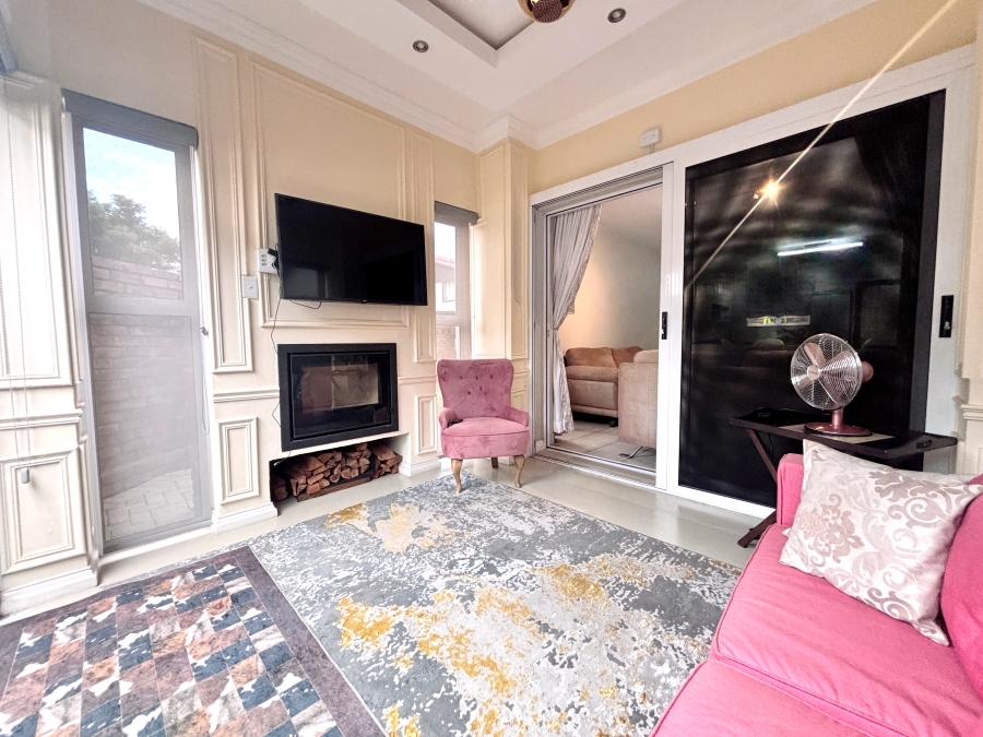 3 Bedroom Property for Sale in Oukraal Estate Gauteng