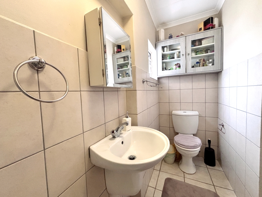 3 Bedroom Property for Sale in Oukraal Estate Gauteng