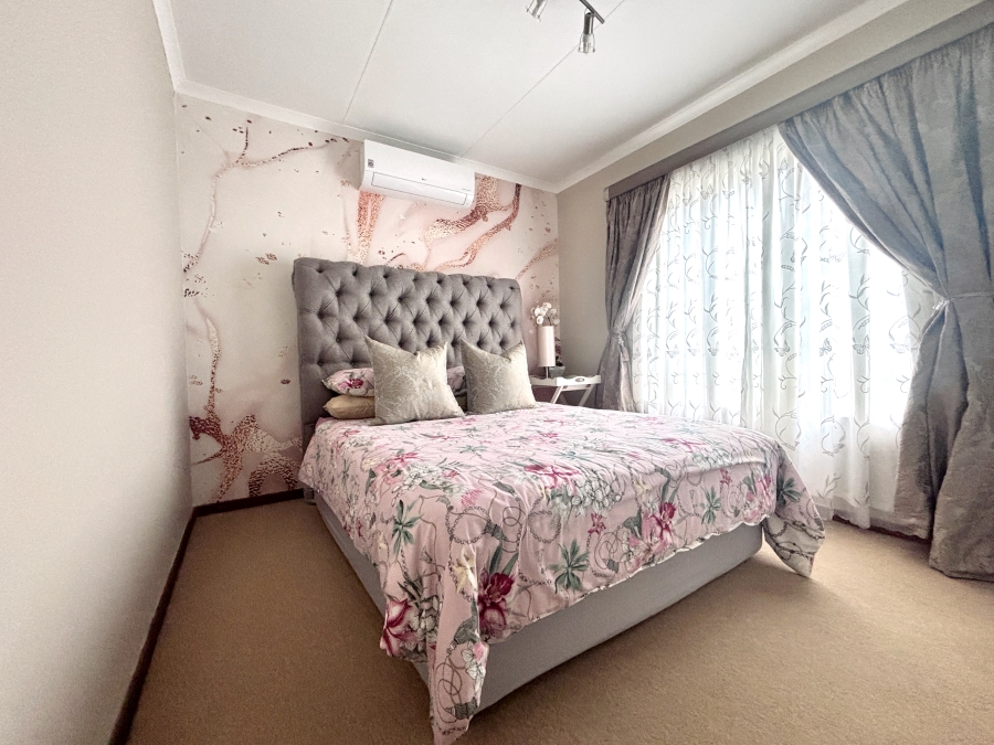 3 Bedroom Property for Sale in Oukraal Estate Gauteng