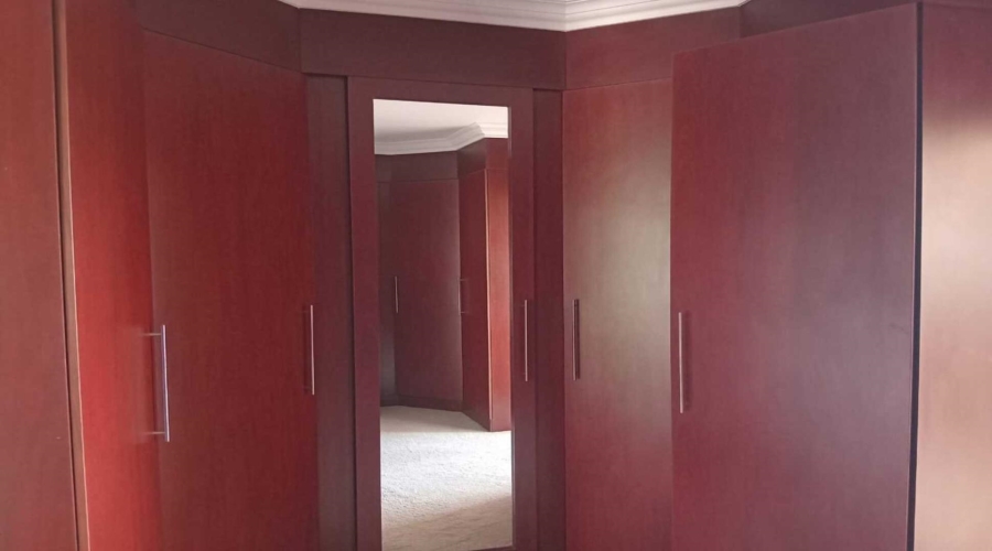 6 Bedroom Property for Sale in Blue Saddle Ranches Gauteng