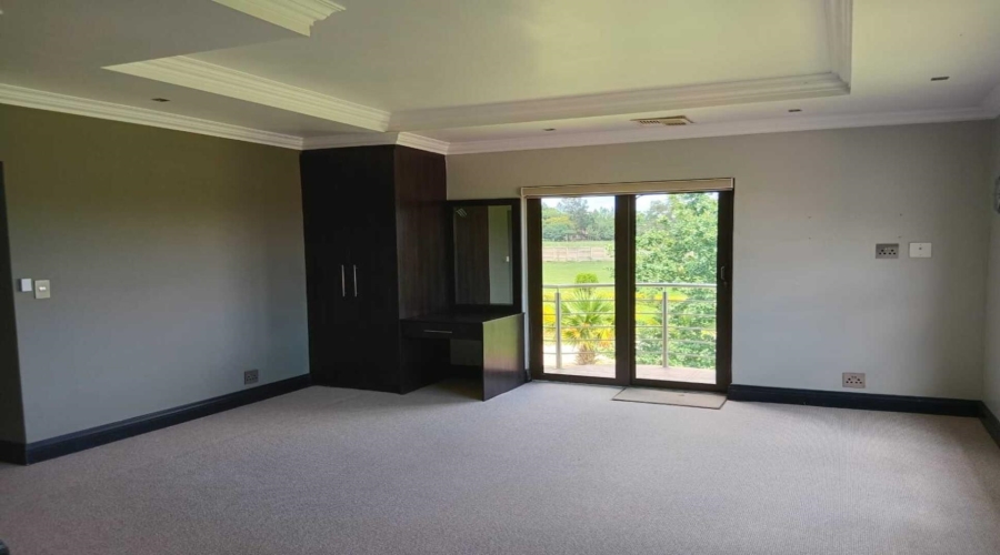 6 Bedroom Property for Sale in Blue Saddle Ranches Gauteng